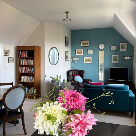 Spacious Town-Centre Apartment With Stunning Views Great Malvern Extérieur photo