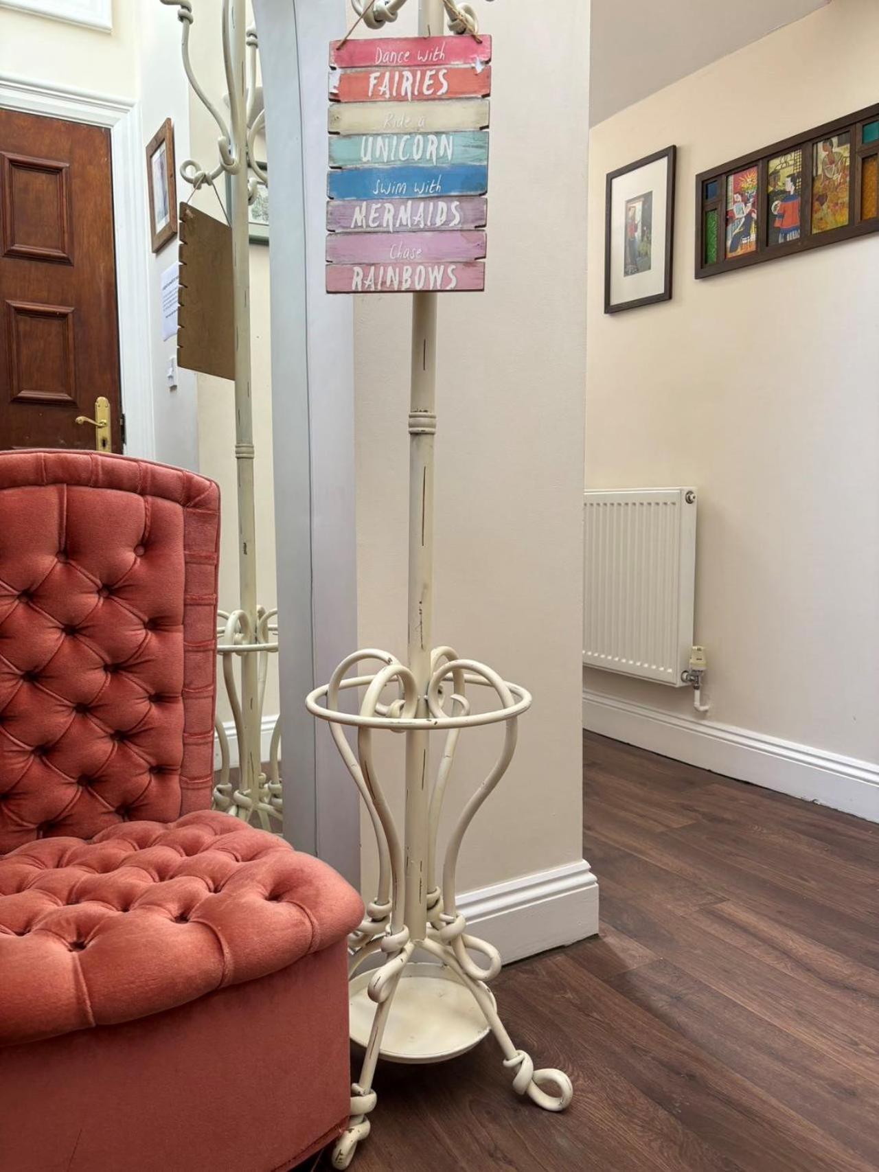 Spacious Town-Centre Apartment With Stunning Views Great Malvern Extérieur photo