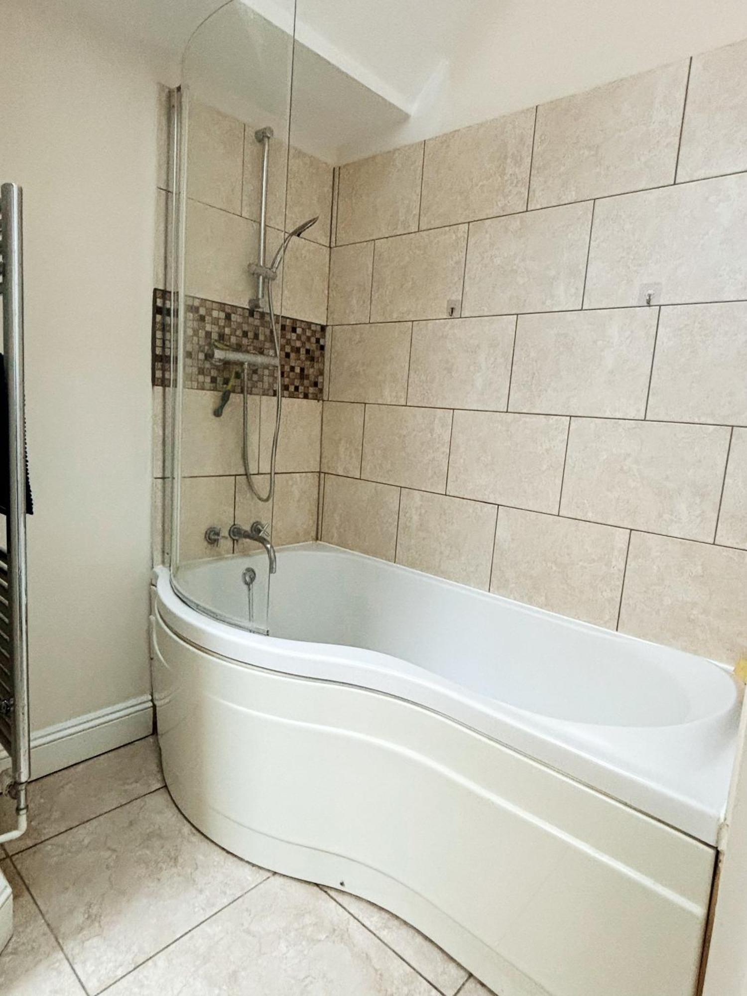Spacious Town-Centre Apartment With Stunning Views Great Malvern Extérieur photo